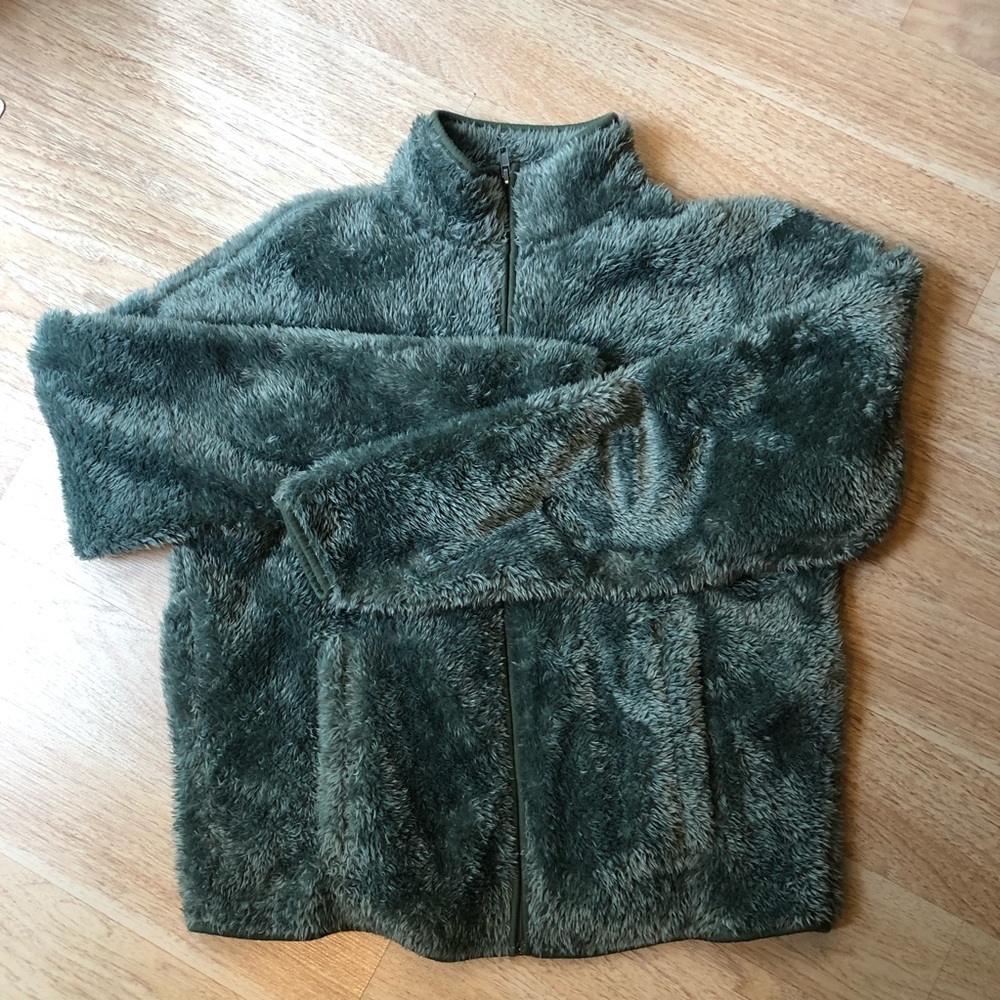 Forever 21 Large Moss Green Furry Cropped Zip Up